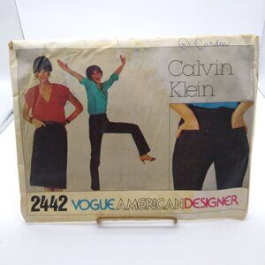 Vintage Sewing PATTERN Vogue Patterns 2442, Misses 1980 Tight Fitting Jeans Slim